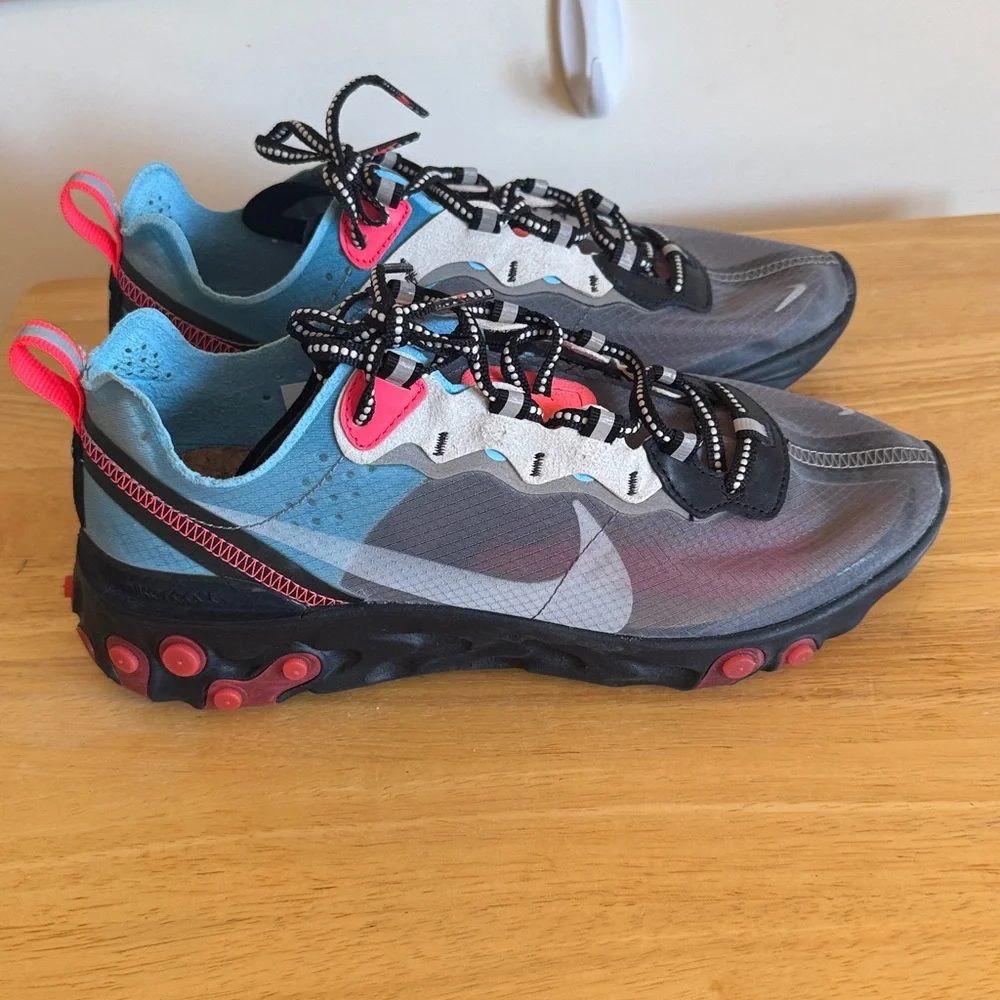 NIKE REACT ELEMENT 87 BLUE CHILL SOLAR RED MENS AQ1090 006 Size 8‎